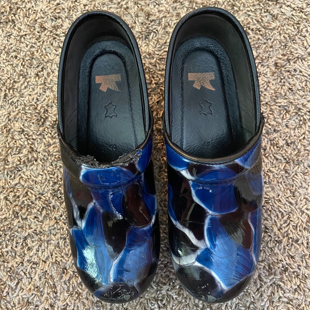 Dansko nursing shoes